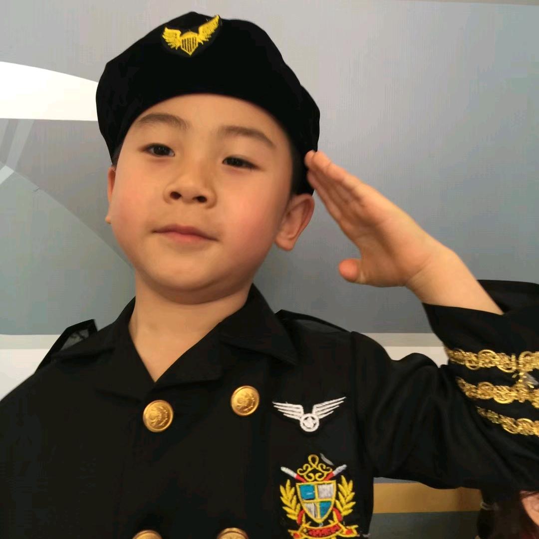 外戴OK镜近视防控仪