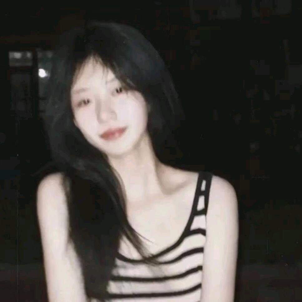 叫我Ella.