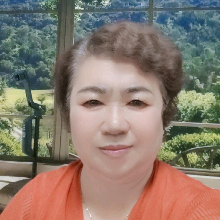 少华姐小号下午1点30分开播