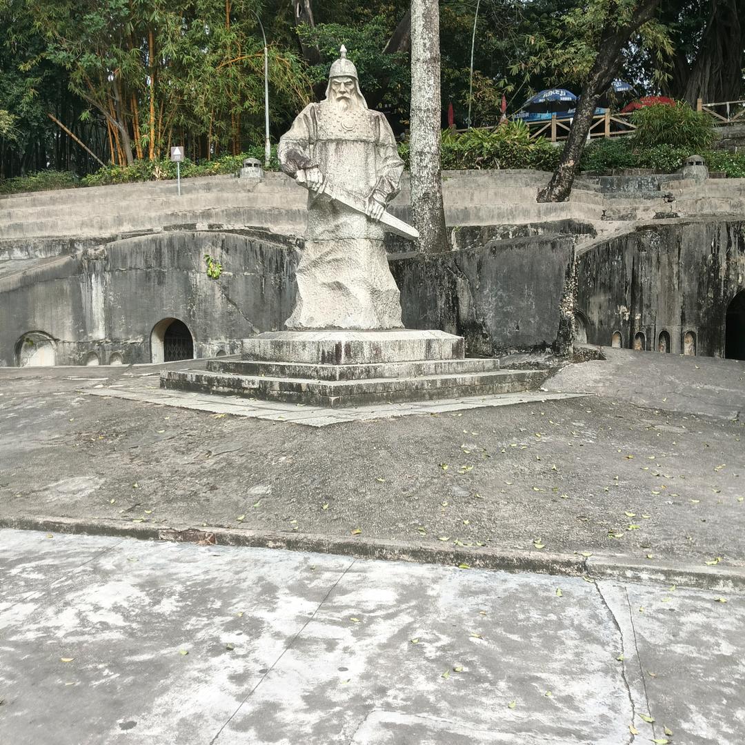 被生活淘汰的热血大叔！！！