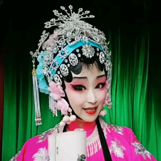 朱金玲 戏剧头饰设计