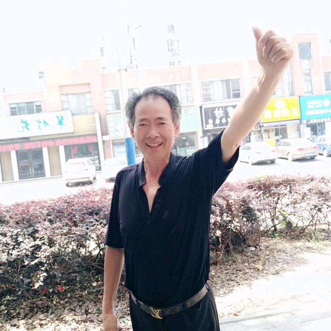 40后的沈龙