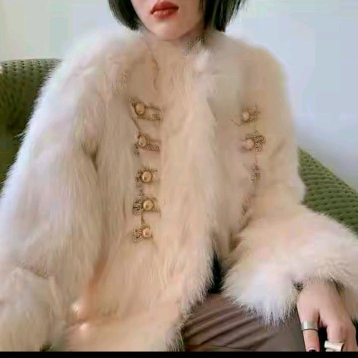 海宁轻奢皮草城