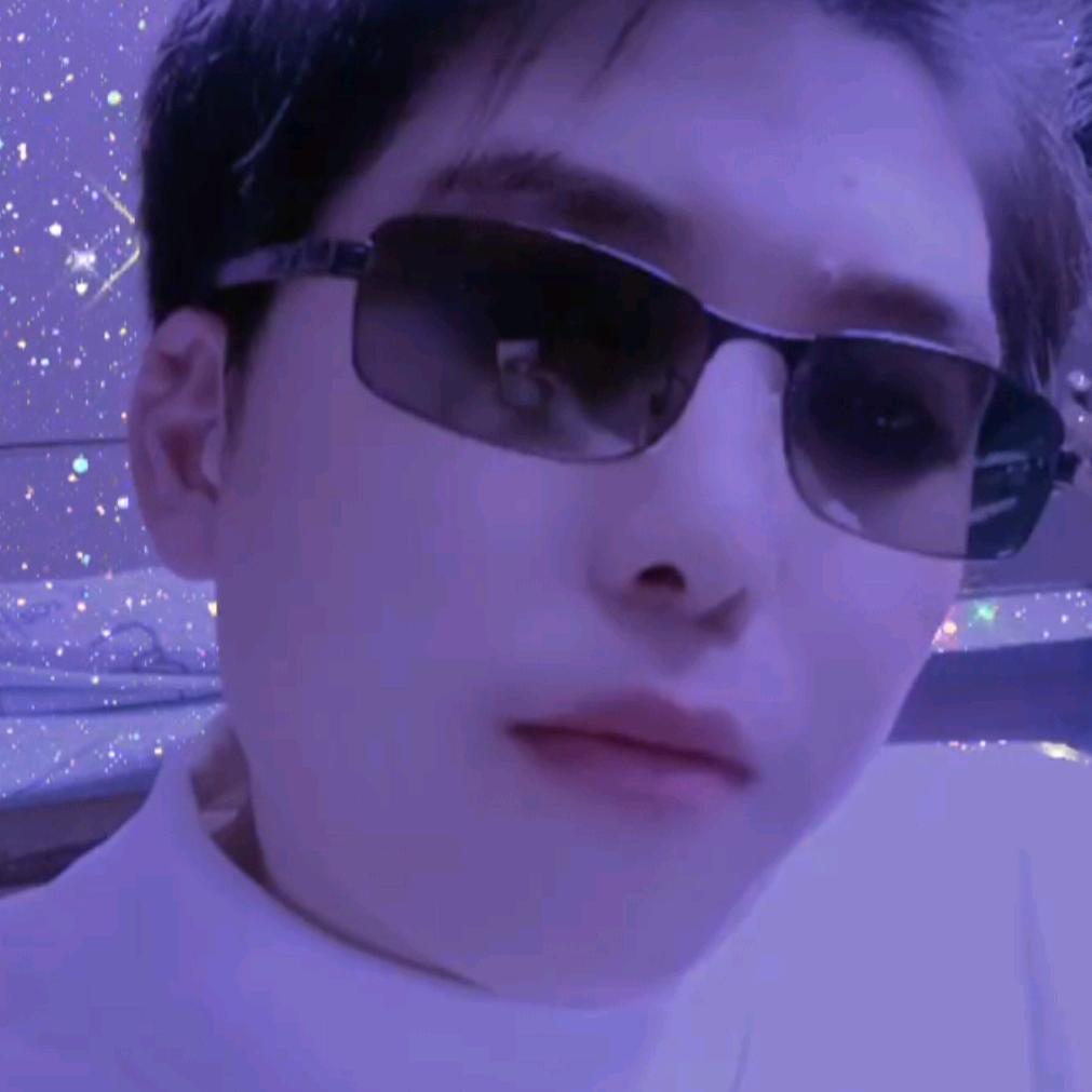 孤独一人❤️🔒🗝🌹