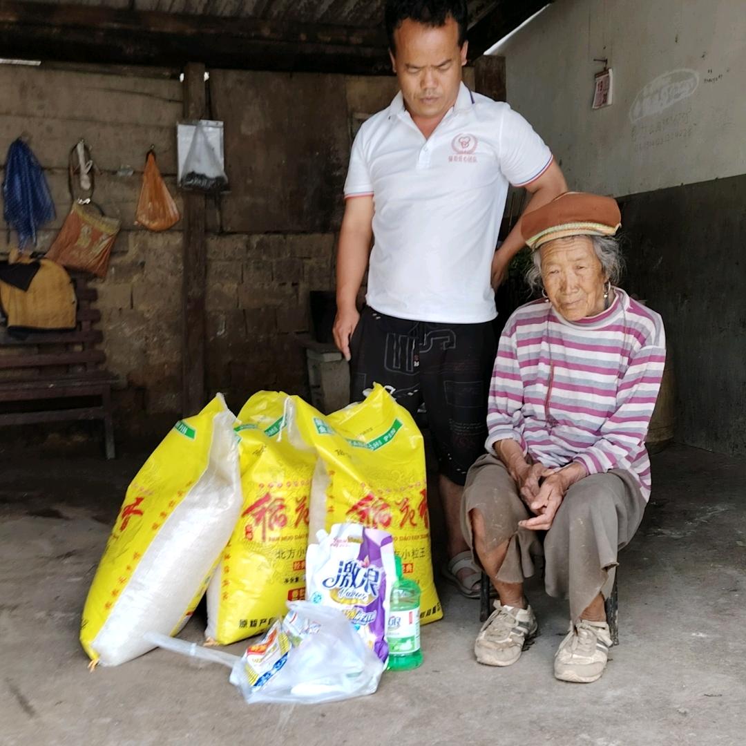 强哥团队:)正能量视频