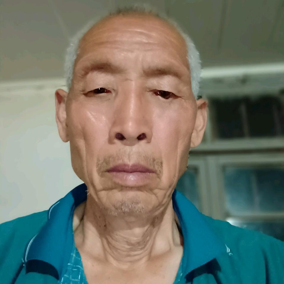范明苍