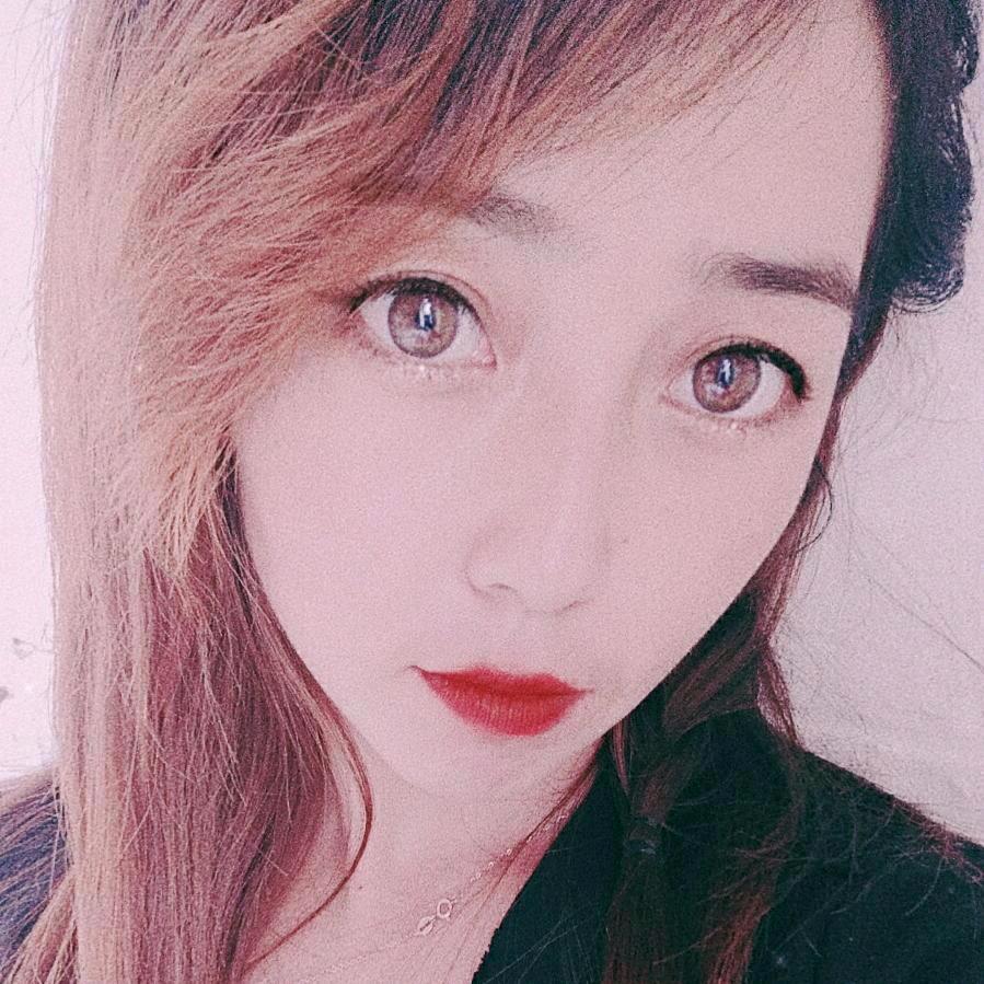 Baby  看天上的星💫💫💫