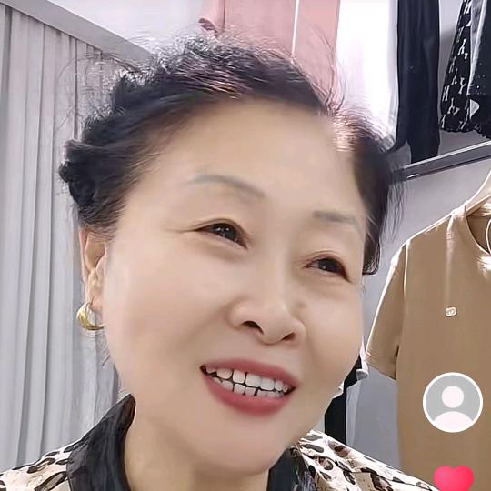 靓女人689