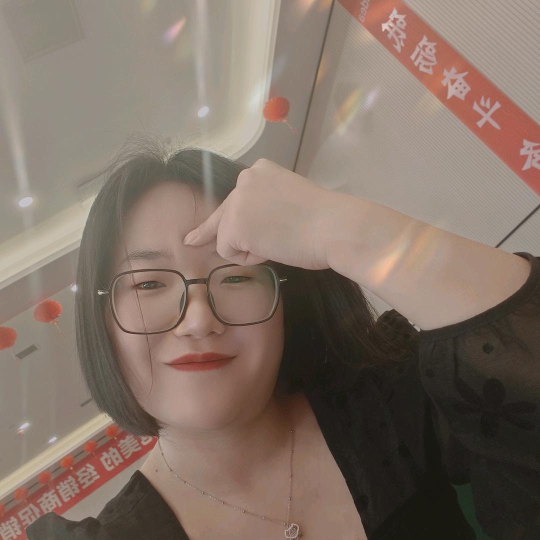 源达二手车销售小妮子