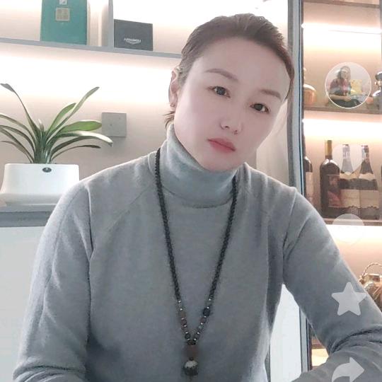 小燕（商品橱窗）