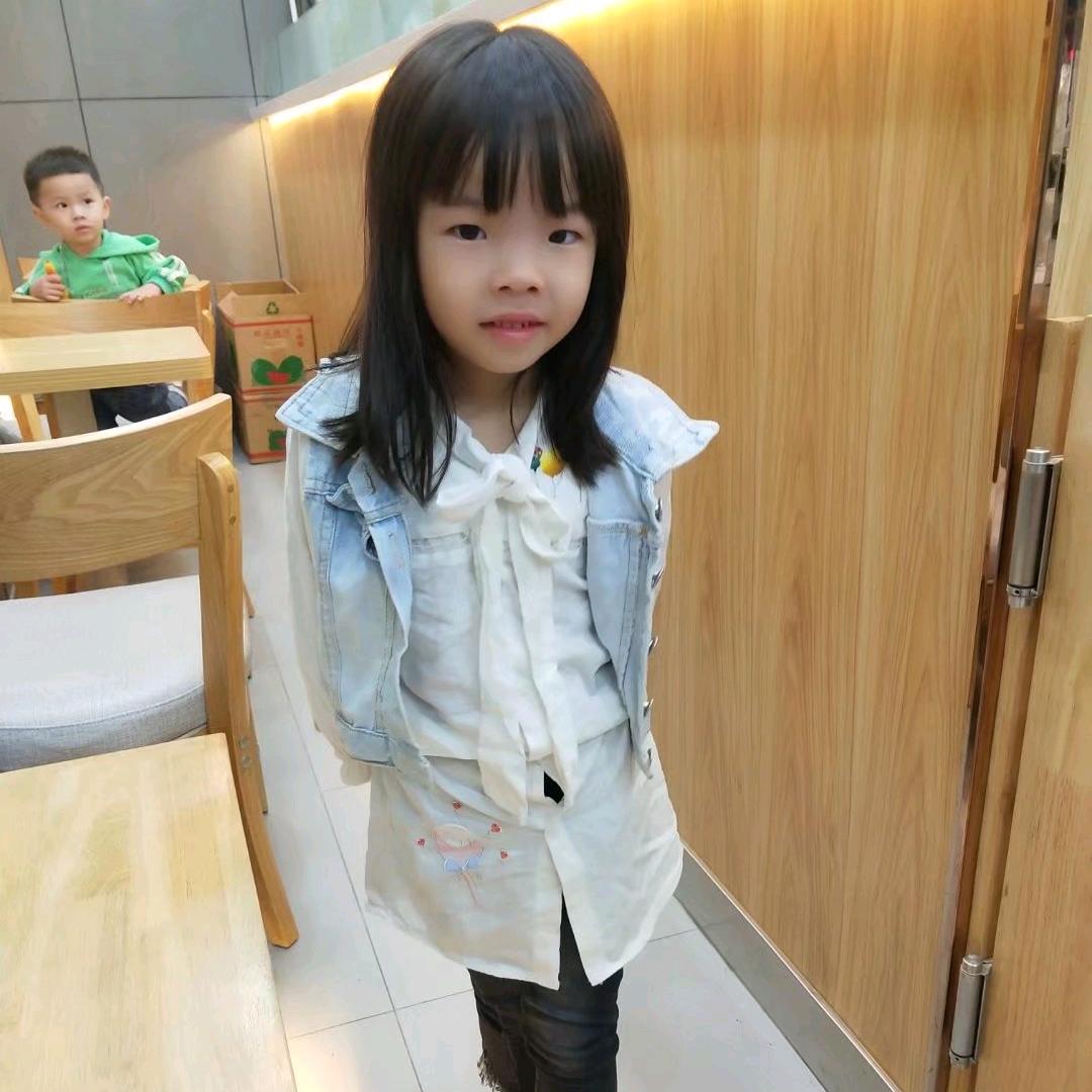 是小小妍呀