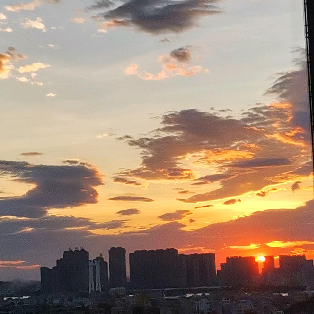 迈着六亲不认的步伐🚶