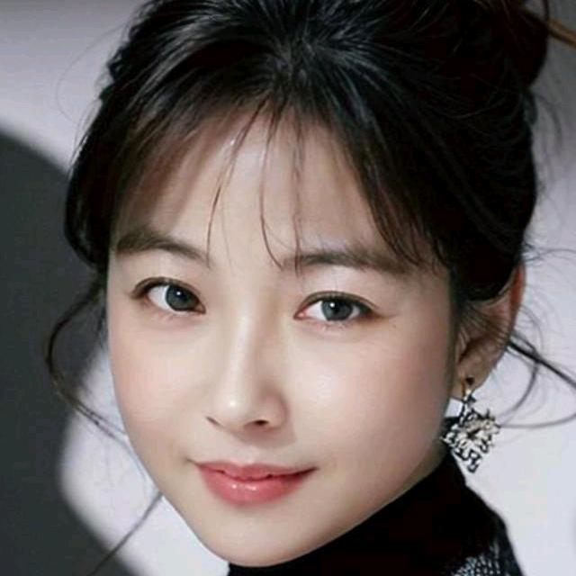 余生一定要跟能让你笑的人在一起……🌹