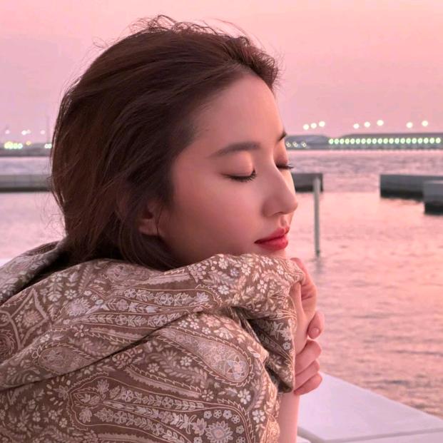 王哪跑💫