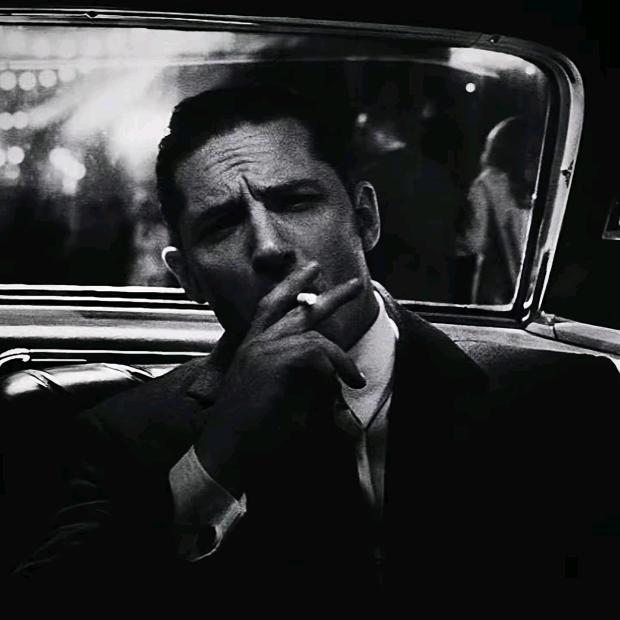 𝑪𝒖𝒓𝒕𝒂𝒊𝒏.🍷