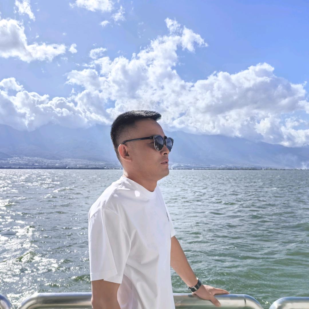 小亮在版纳