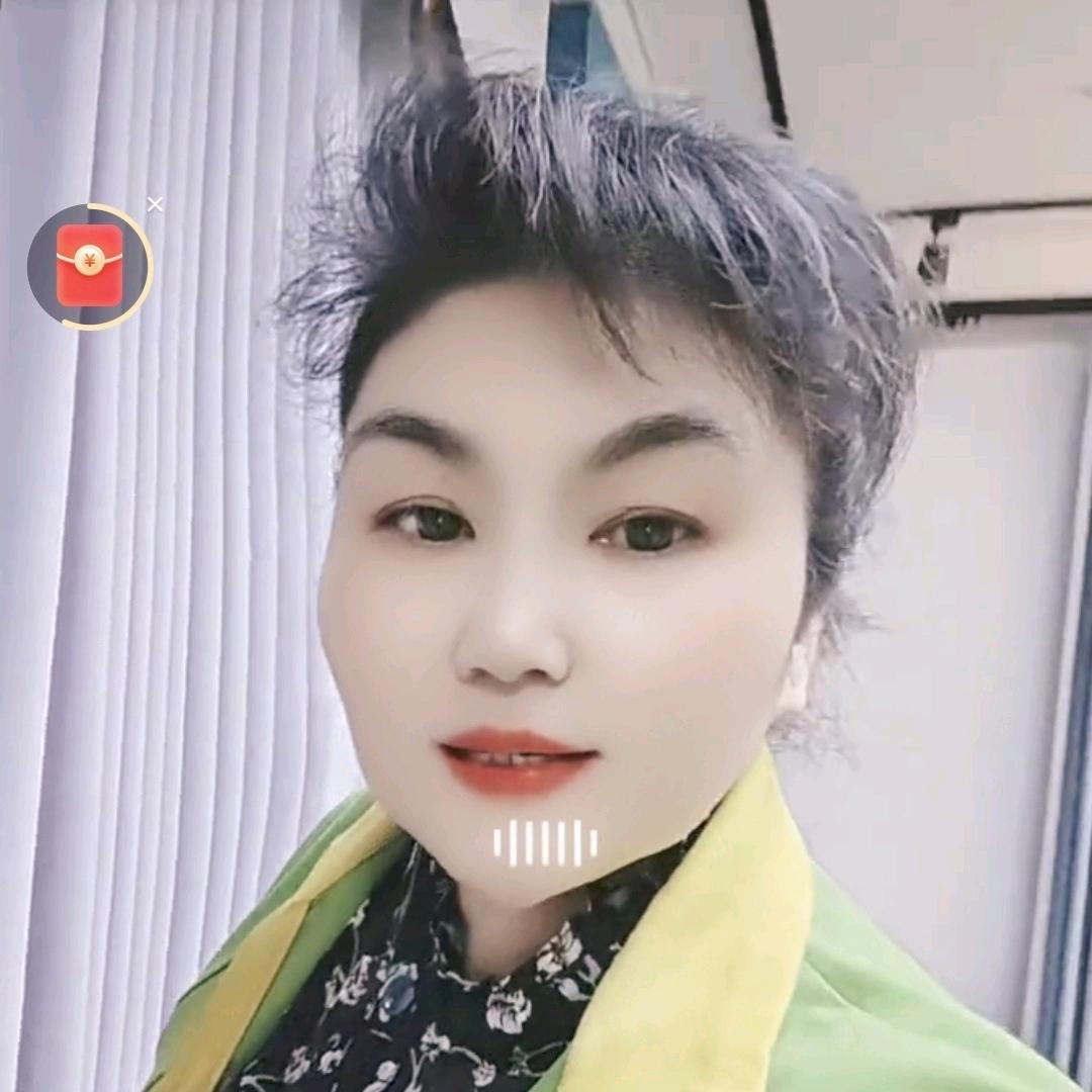 卖窗帘墙布做装修的陈姐