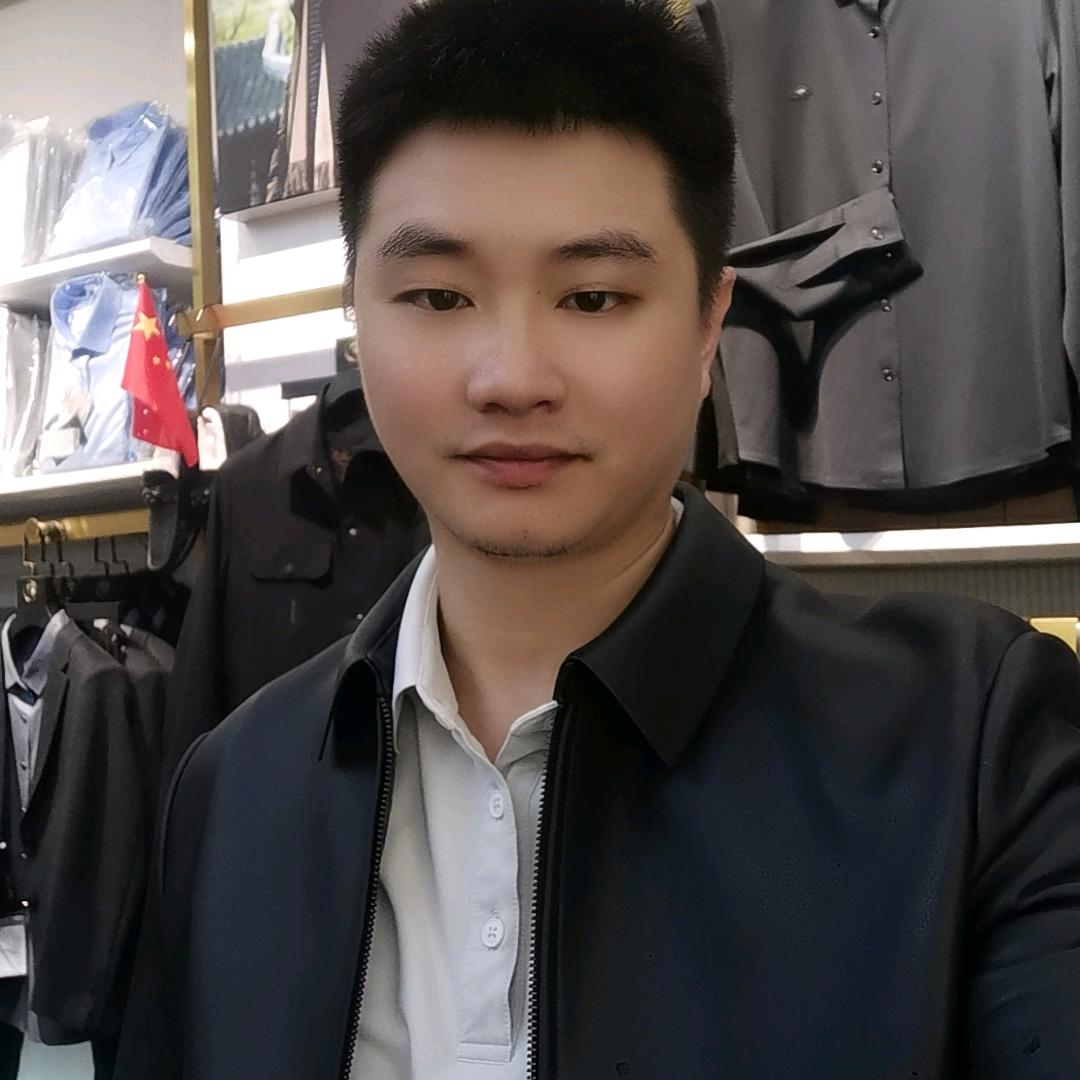 新田县皇鯱隹阁服装店