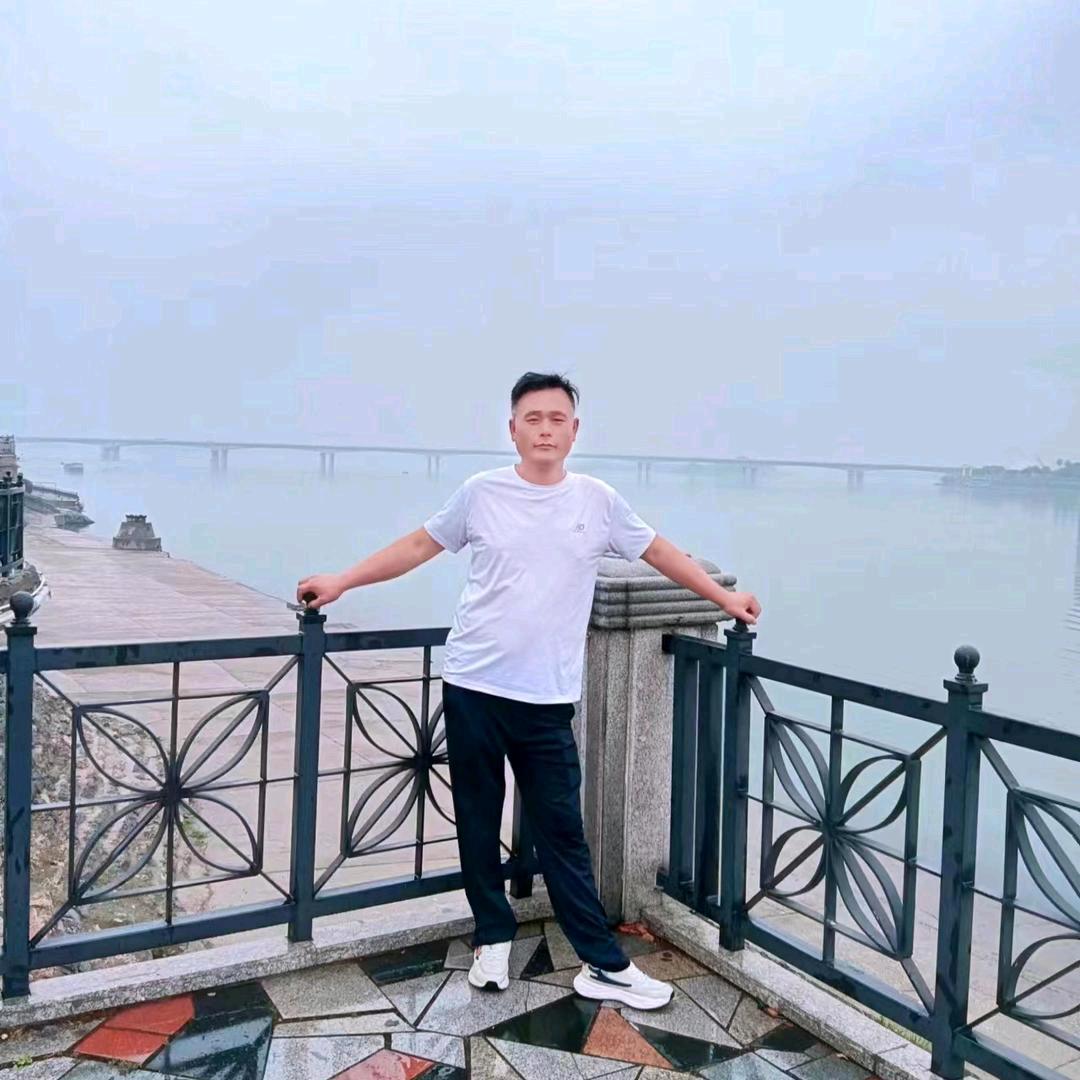 张阁刘楼砂石料厂，中沙，水泥白灰，石子，