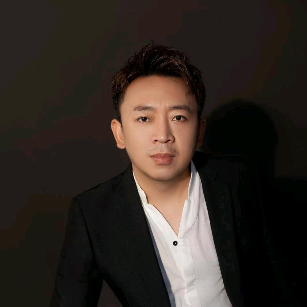 刘诚发型设计