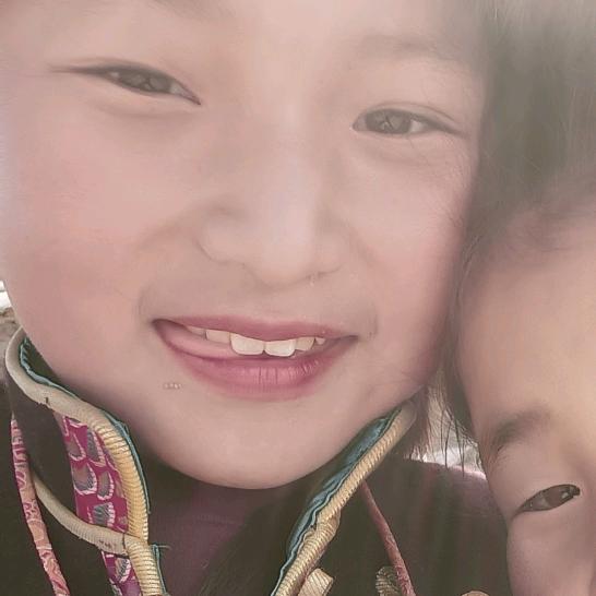 爱笑的女孩，运气不差