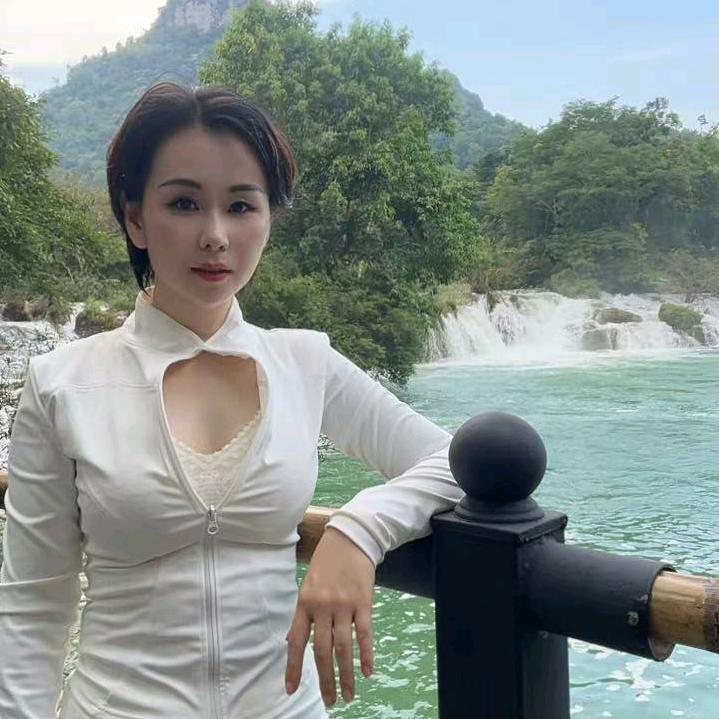 周一一定制女装