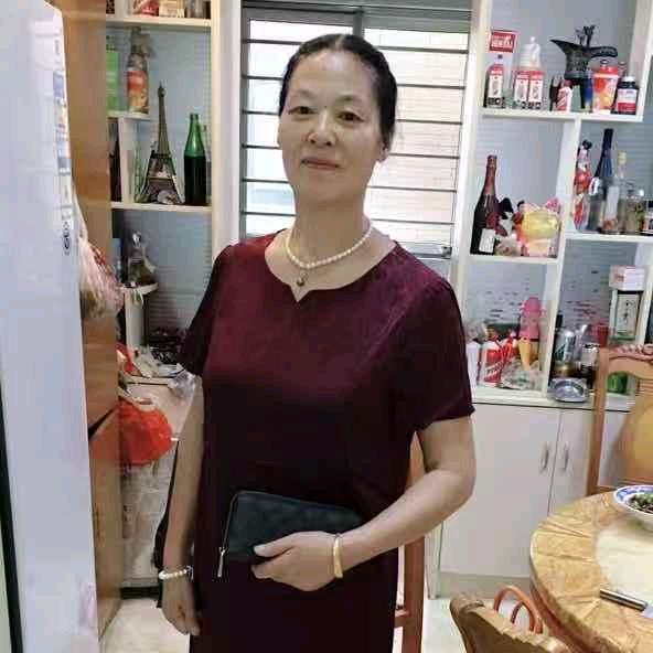 爱织毛衣的张大姐