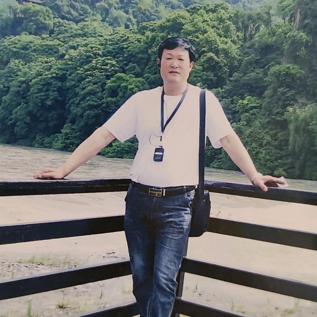 五女店镇志刚家具，窗帘，电动车商场