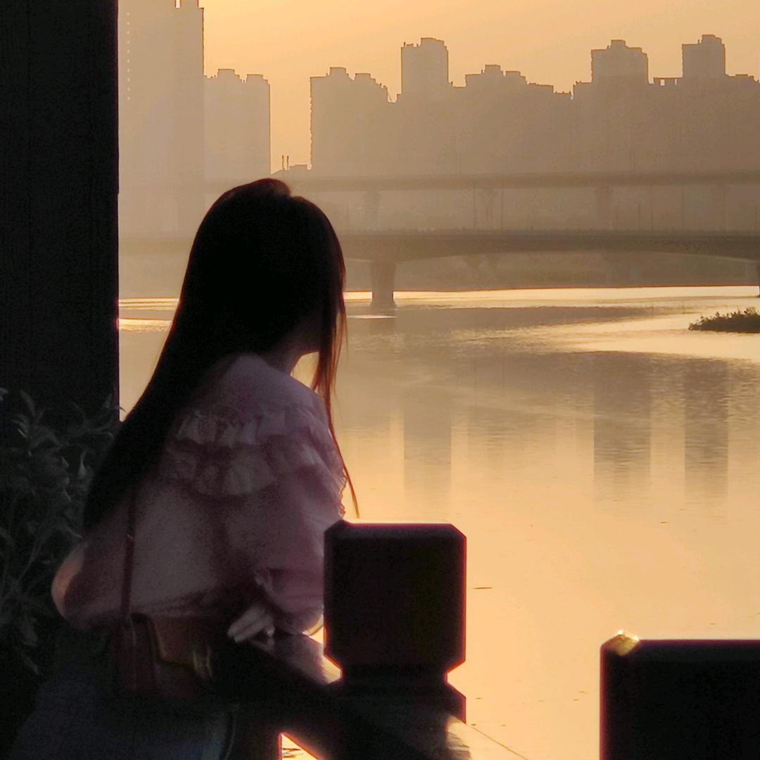 春春₍˄·͈༝·͈˄*₎◞ ̑̑