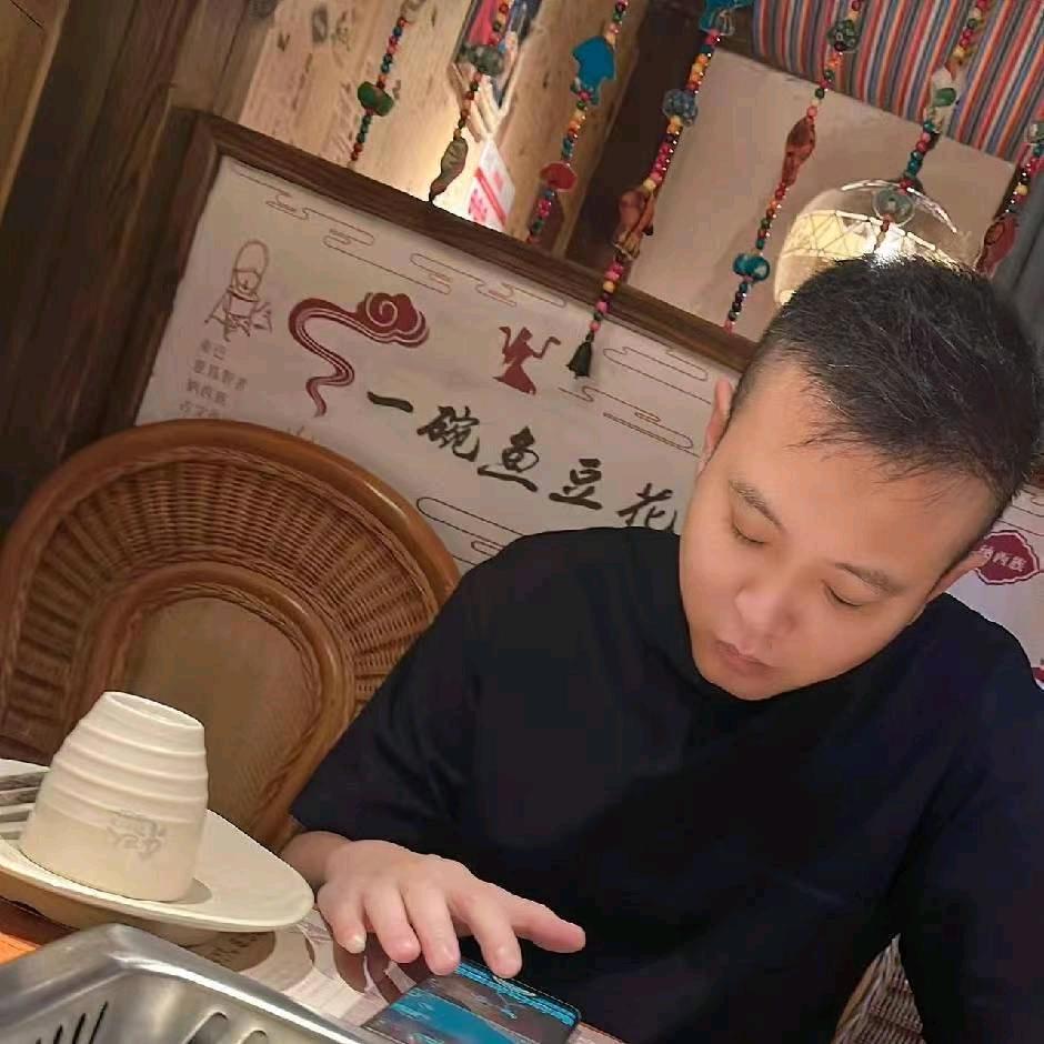 鹏呢呢