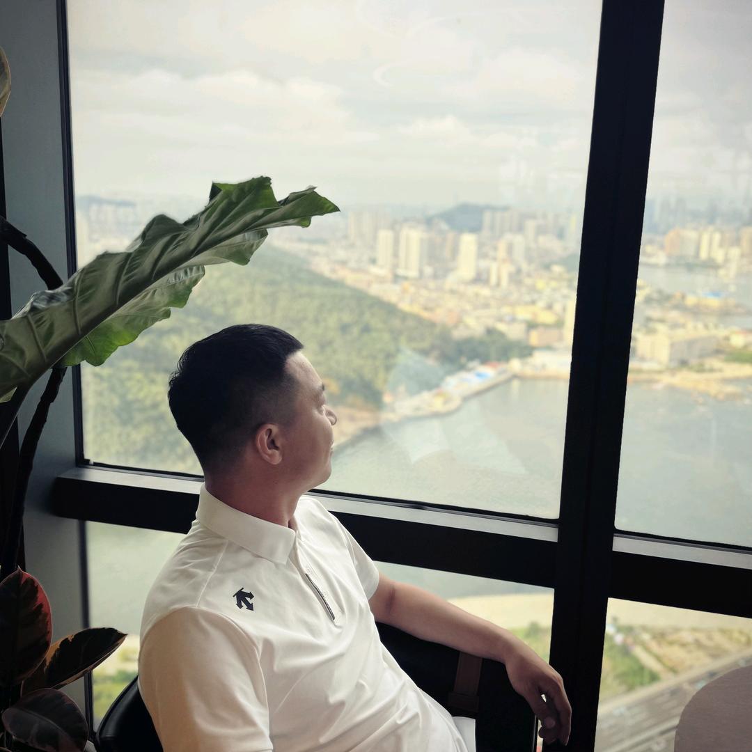 我叫洪威