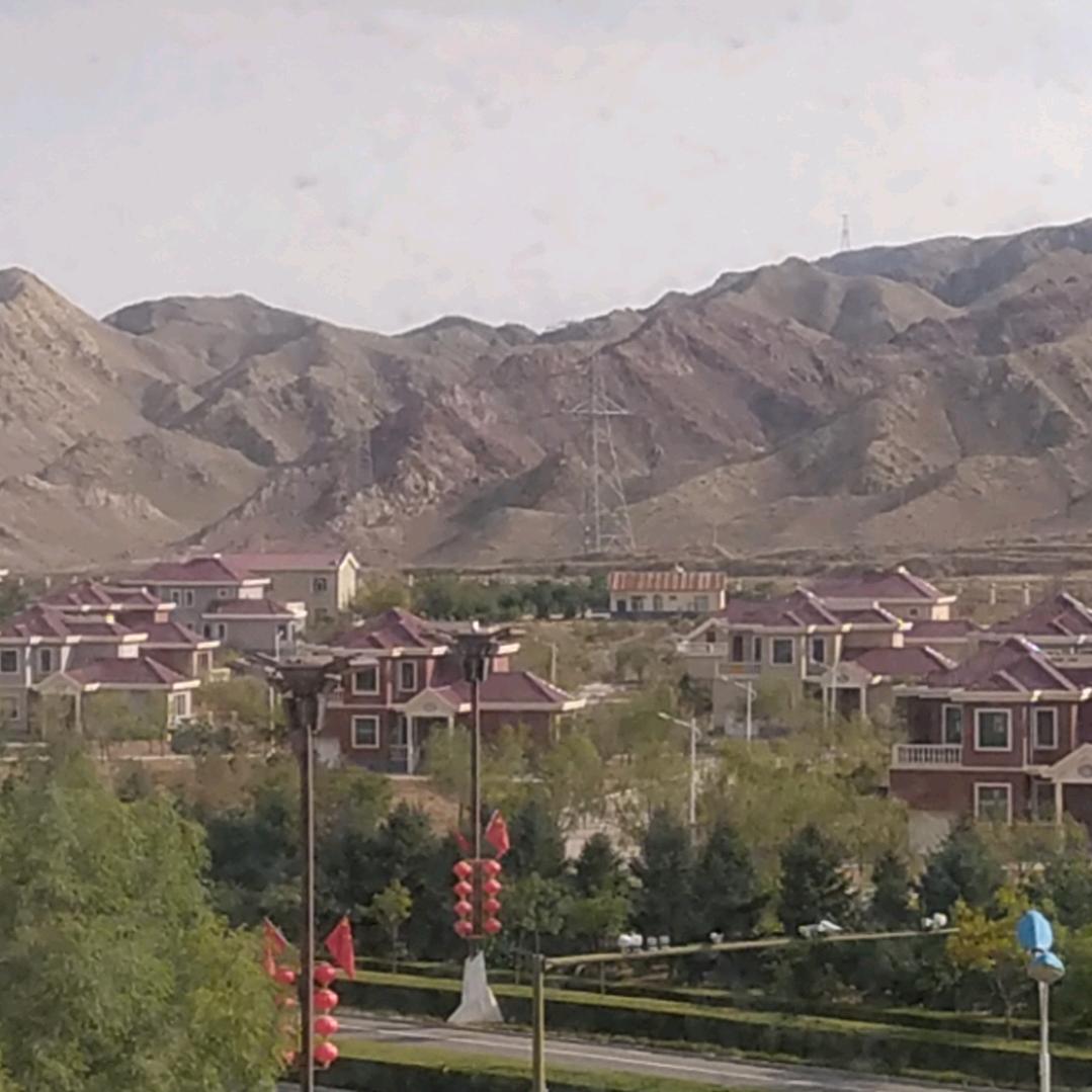 东