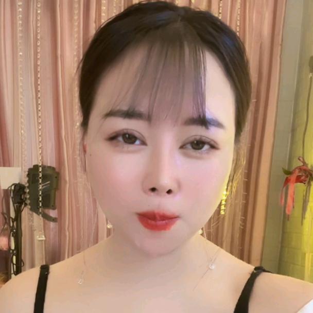 莹甜甜