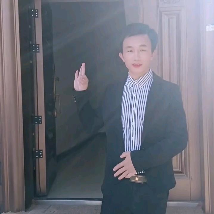 择一人深爱，等一人终老