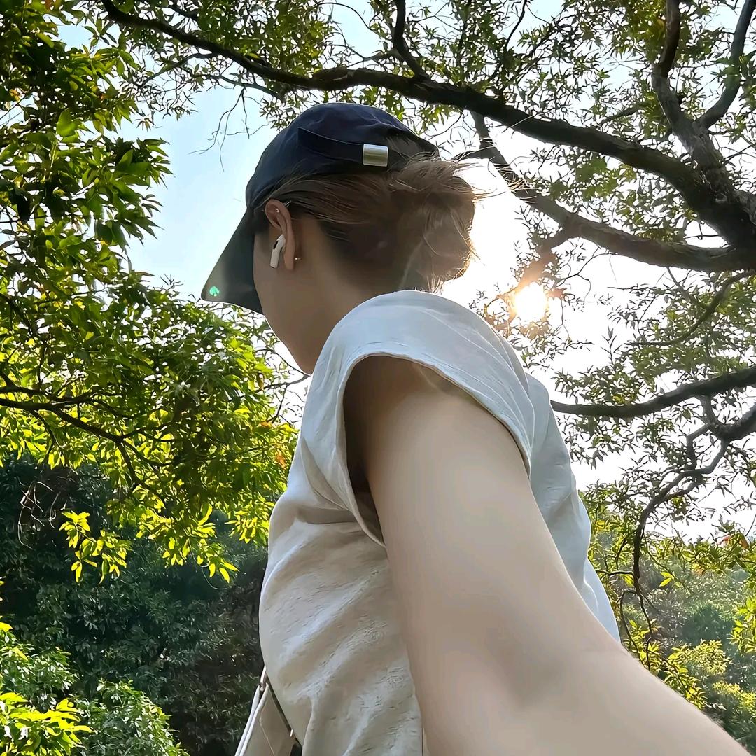 不懂车的小蜜疯