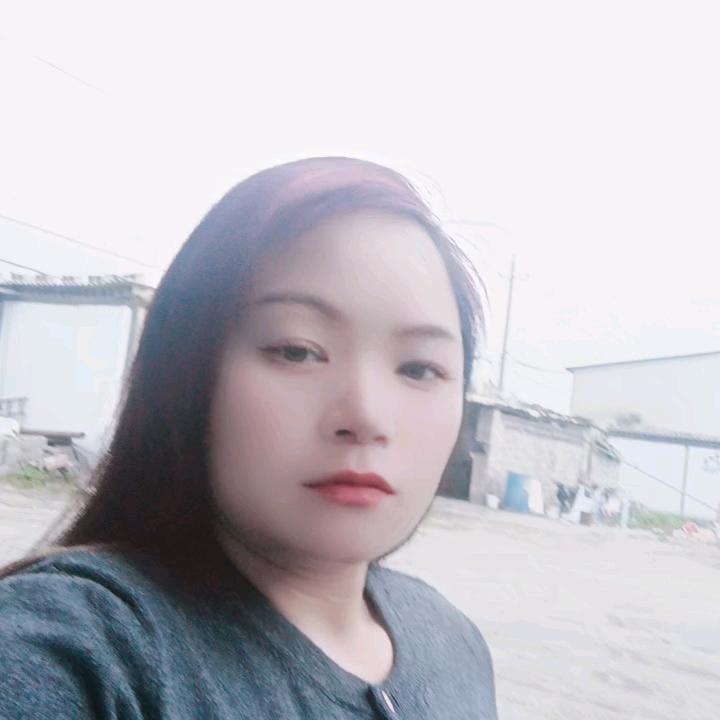 黔西妹妹，娱乐主播 刘，不定时开播