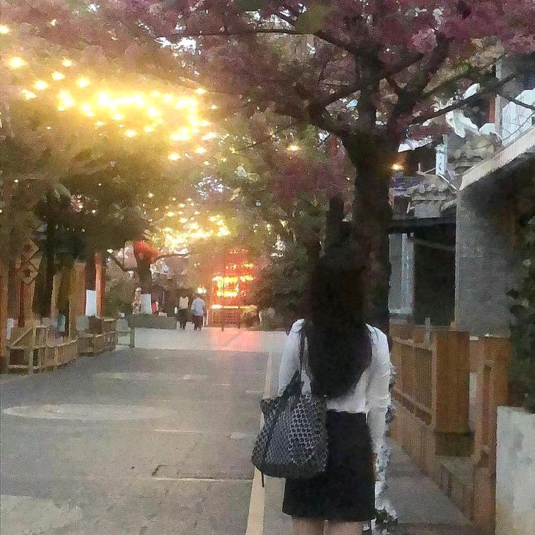 淡妆の