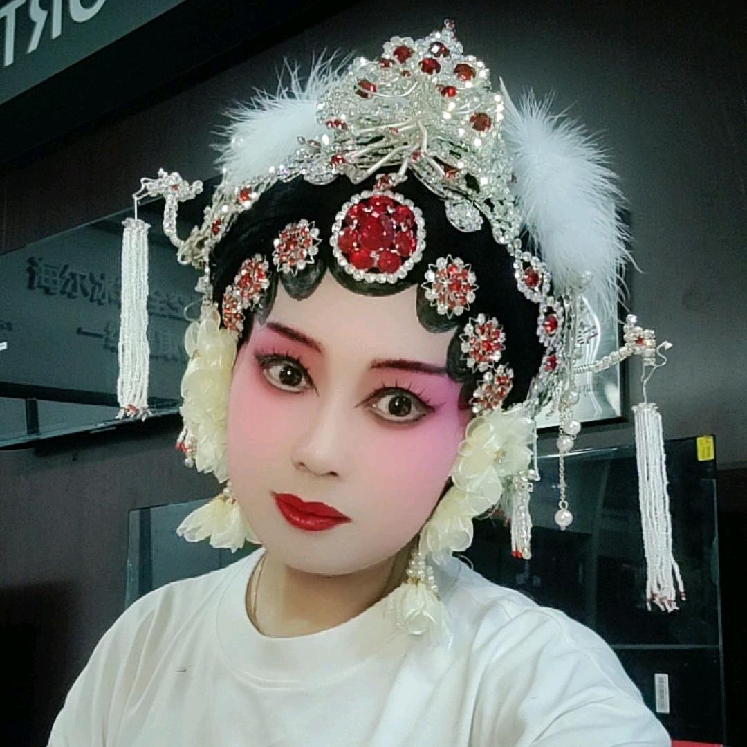 周美君-红梅家电
