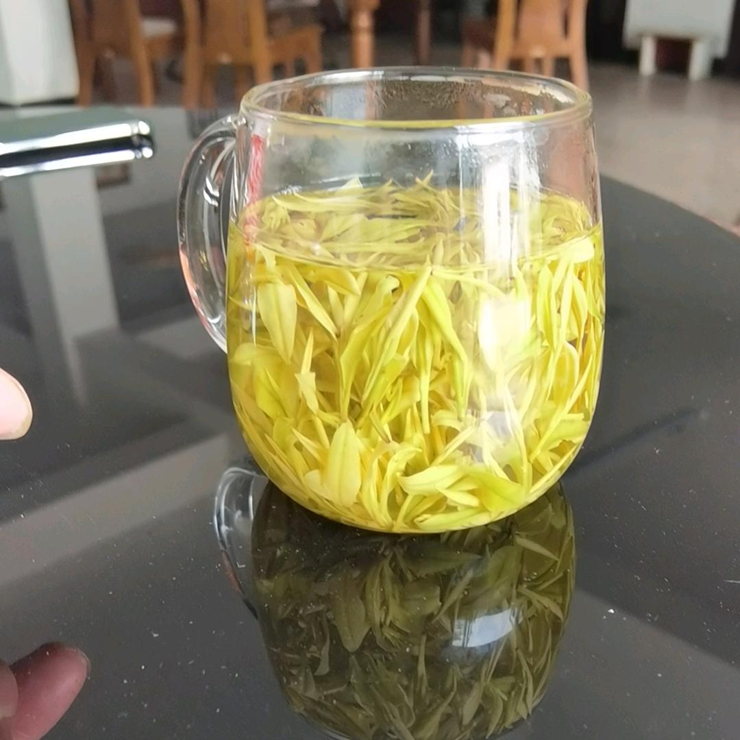 安吉白茶香郁茶场