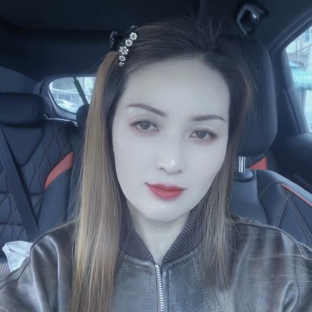 A 蔡女神⁵²⁰的跟班