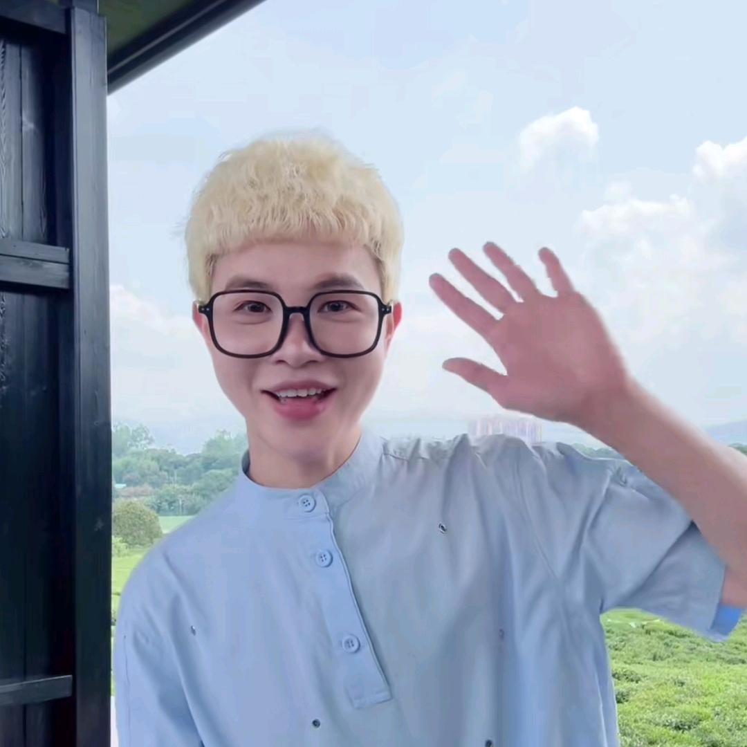 QIAOLA乔拉-轻奢极简衣厨