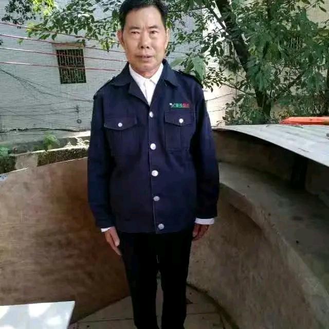 贵州老廖每晚9点10分开播