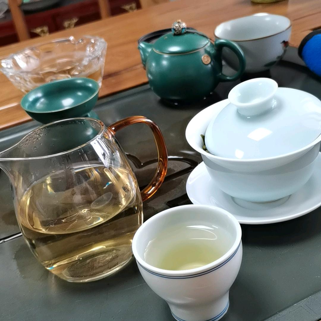 凤燕（春回燕来）