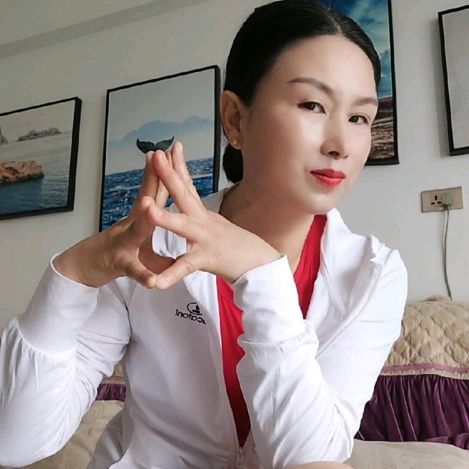 屈红丽70后眉县猕猴桃果农