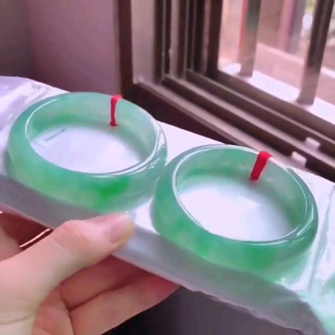 冰润翡翠