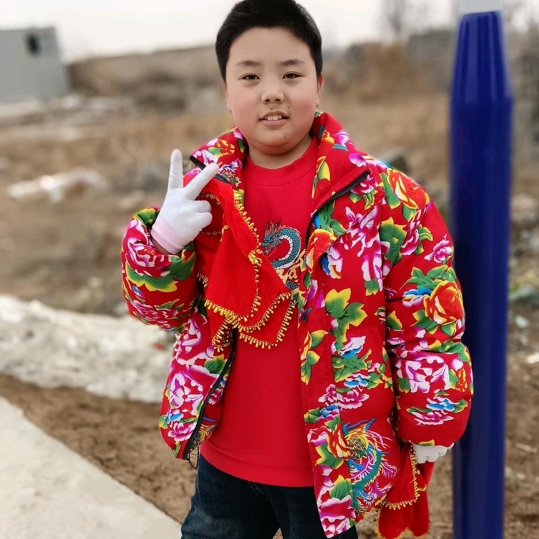 小孩哥奶奶
