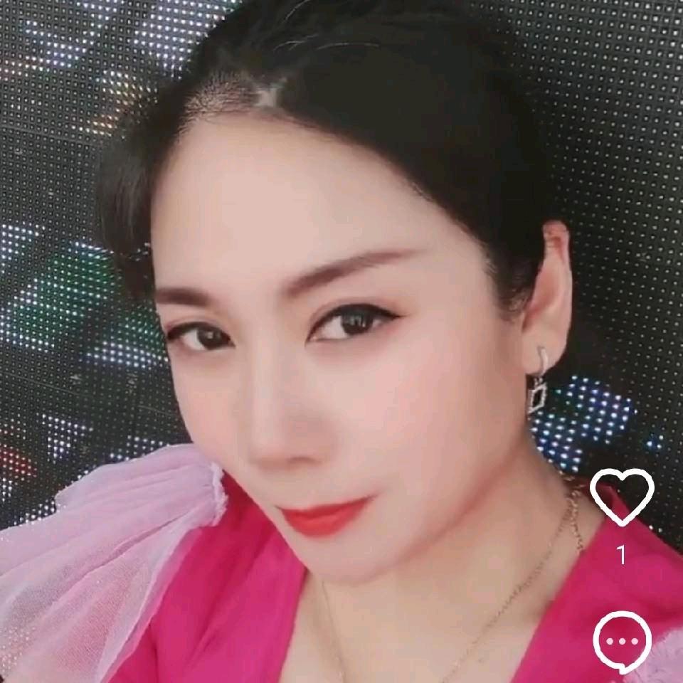 小丽🎤爱唱歌