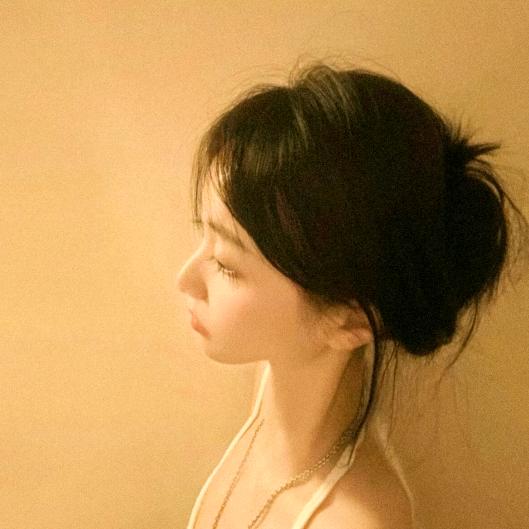 心比铁硬的女人