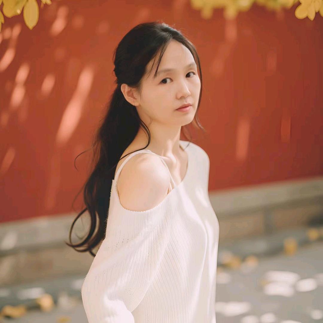 惠妮奔精品服饰