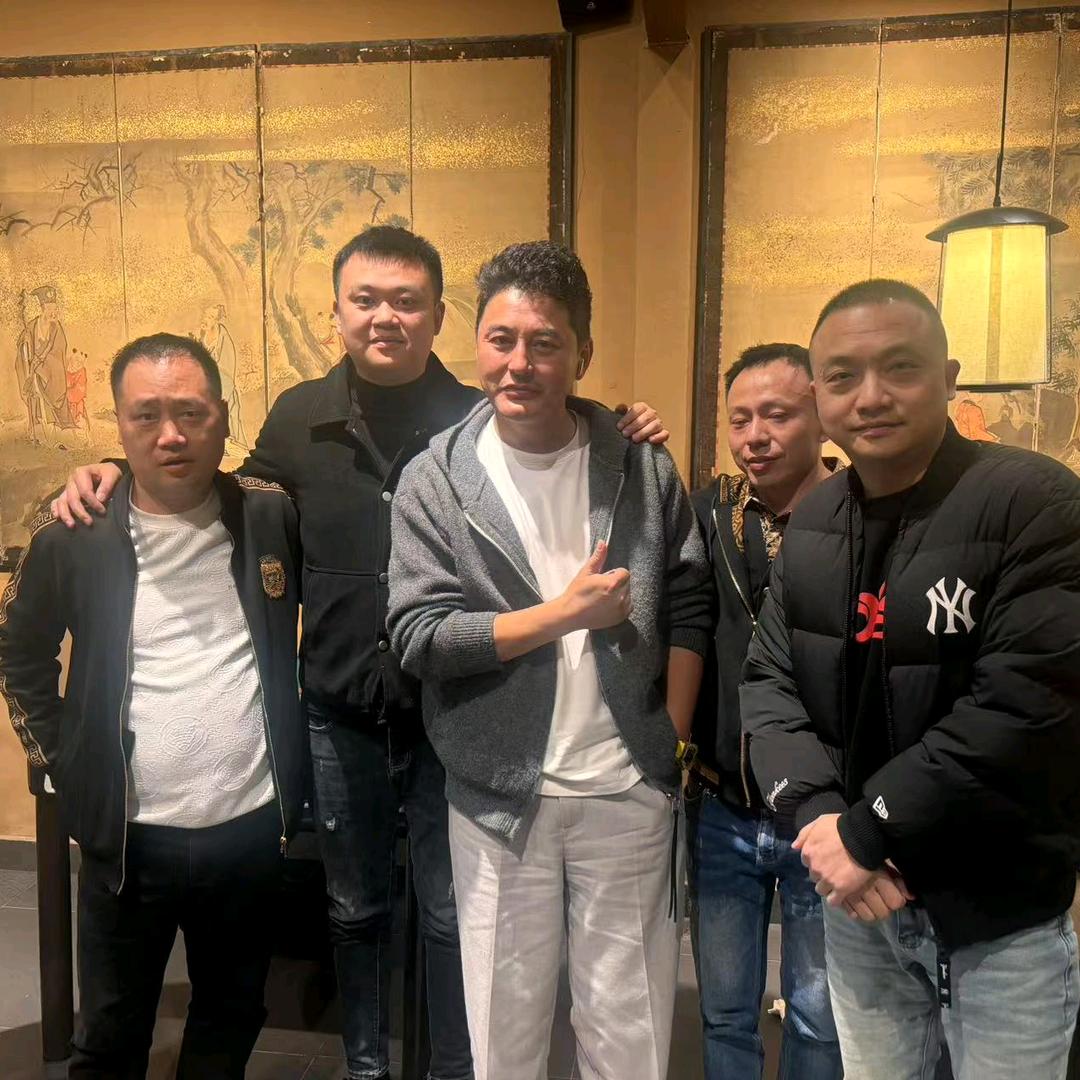 王先生😃